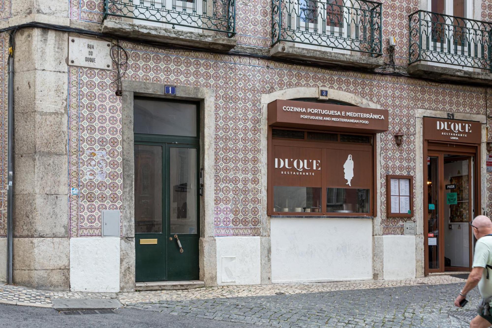 Joivy Inviting Flat Next To Carmo Convent Apartment Lisbon Exterior photo